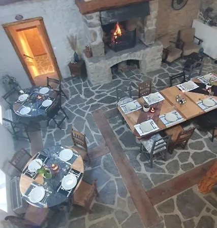 Aux Etoiles De Moranges 住宿加早餐酒店